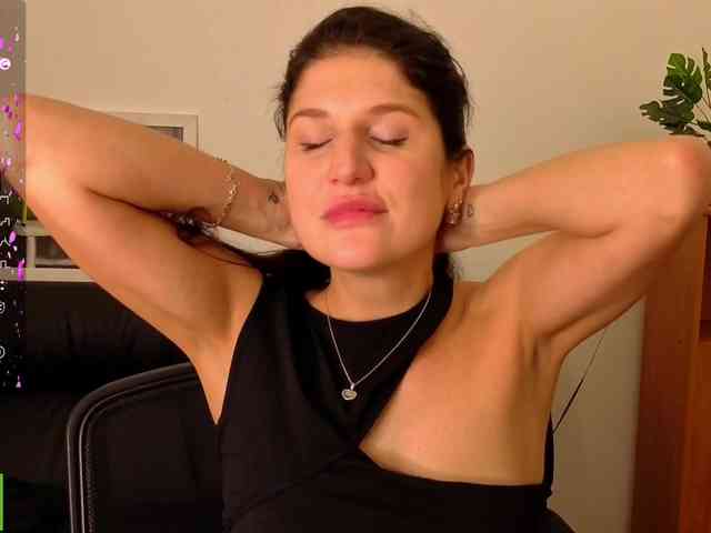 AliannaSoloKisses webcam