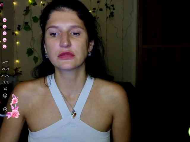 AliannaSoloKisses webcam