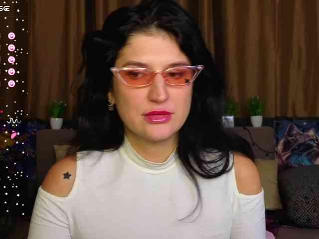 AliannaSoloKisses webcam