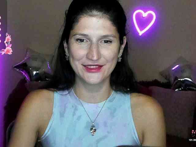 AliannaSoloKisses webcam