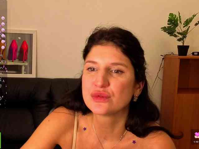 AliannaSoloKisses webcam