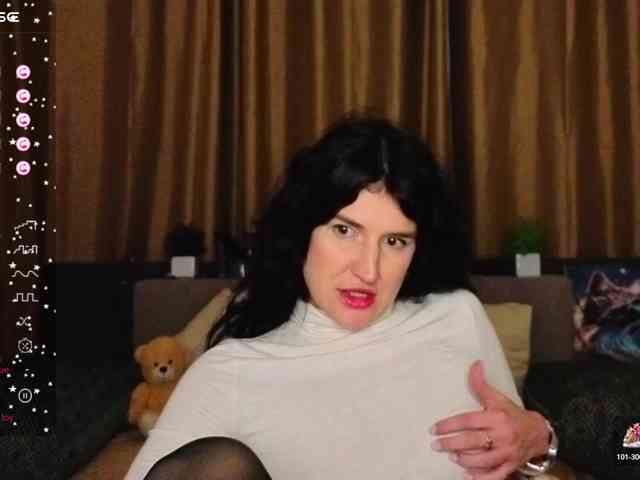 AliannaSoloKisses webcam