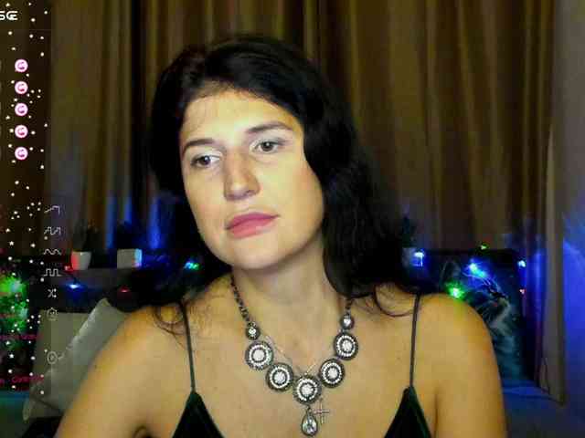 AliannaSoloKisses webcam