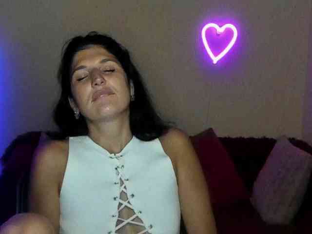 AliannaSoloKisses webcam
