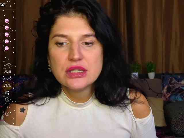 AliannaSoloKisses webcam