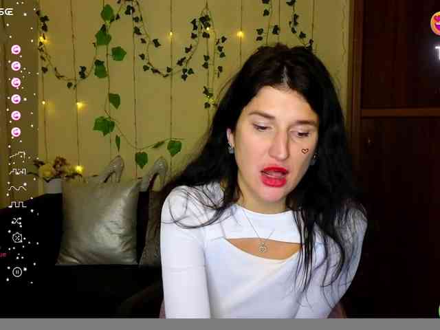 AliannaSoloKisses webcam