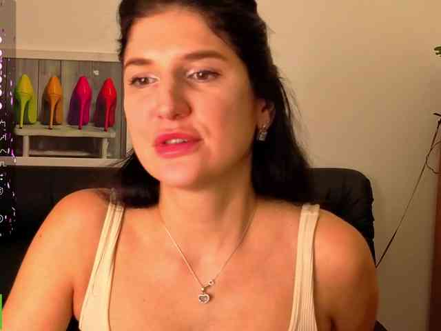 AliannaSoloKisses webcam