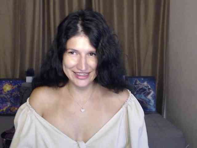 AliannaSoloKisses webcam