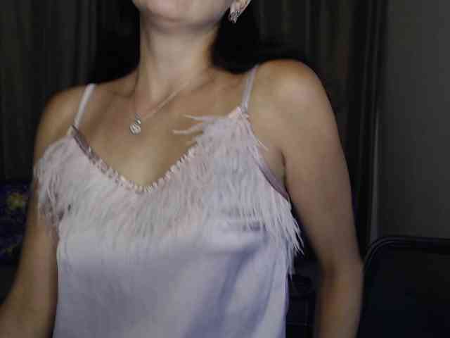 AliannaSoloKisses webcam