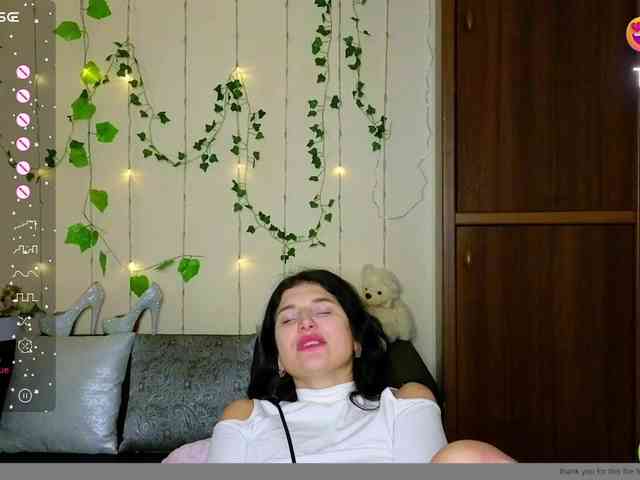 AliannaSoloKisses webcam