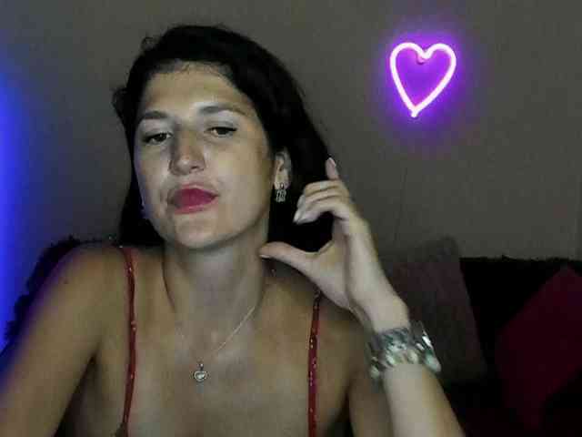 AliannaSoloKisses webcam