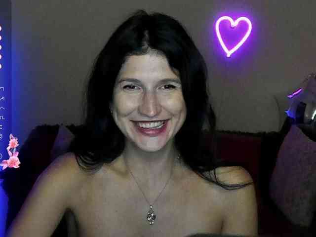AliannaSoloKisses webcam