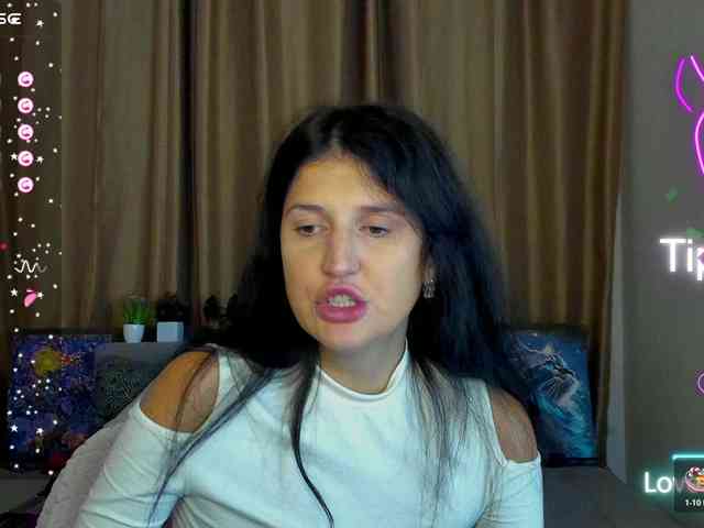 AliannaSoloKisses webcam