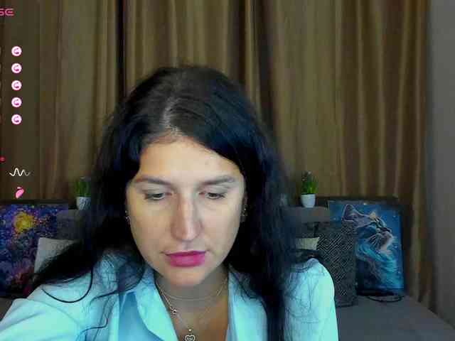 AliannaSoloKisses webcam