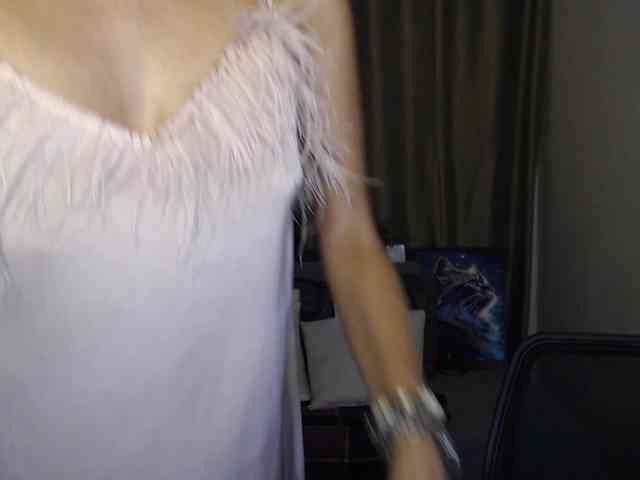 AliannaSoloKisses webcam