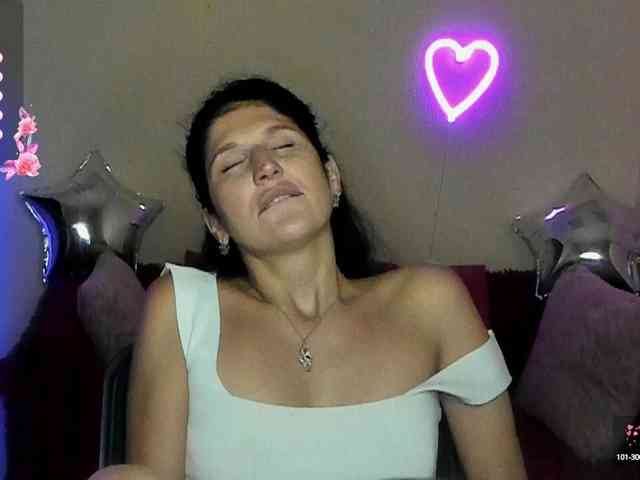 AliannaSoloKisses webcam
