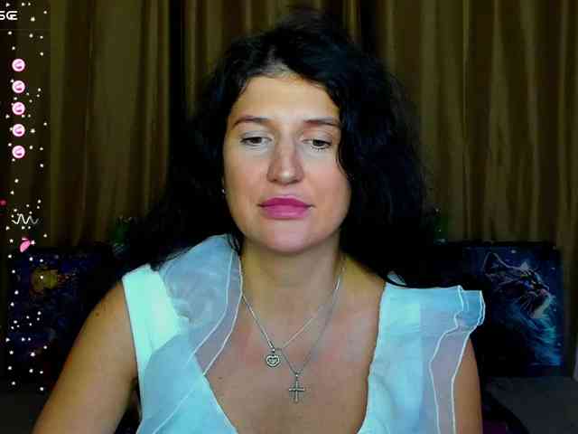 AliannaSoloKisses webcam