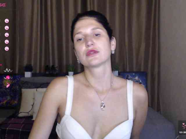 AliannaSoloKisses webcam