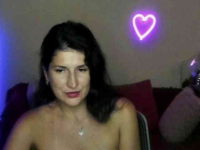 AliannaSoloKisses webcam