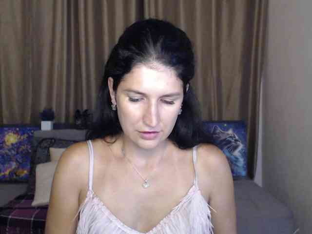 AliannaSoloKisses webcam