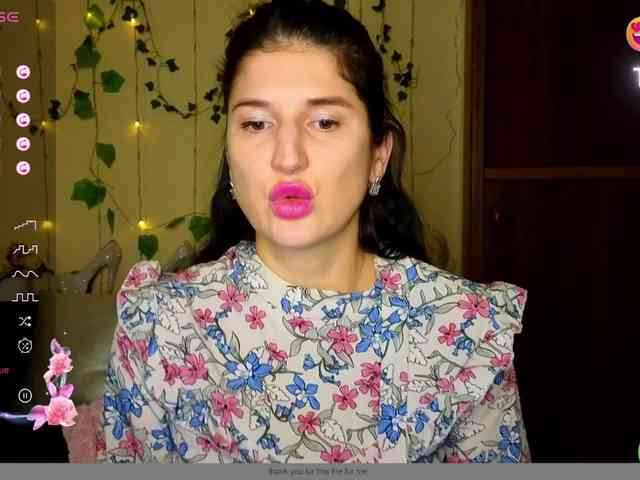 AliannaSoloKisses webcam