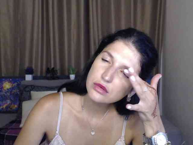AliannaSoloKisses webcam