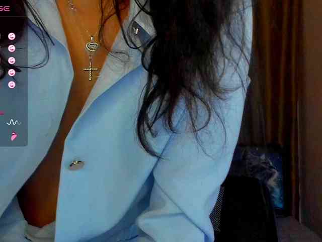 AliannaSoloKisses webcam