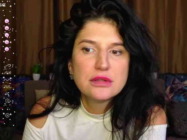 AliannaSoloKisses webcam