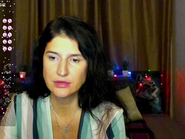 AliannaSoloKisses webcam