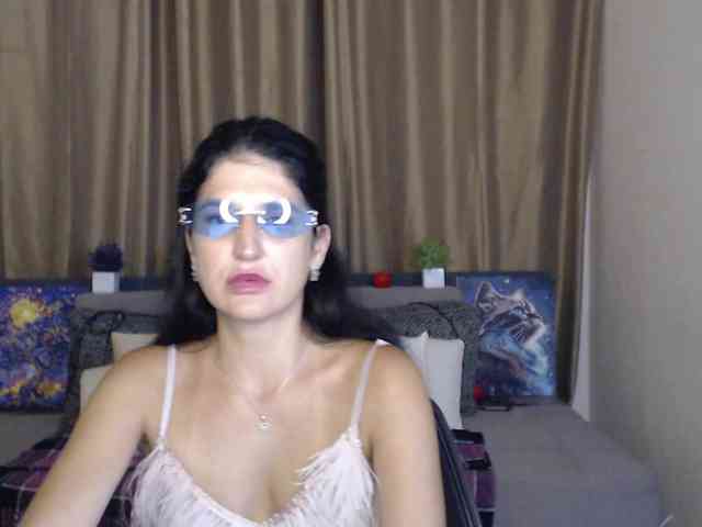 AliannaSoloKisses webcam