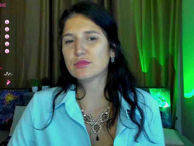 AliannaSoloKisses webcam