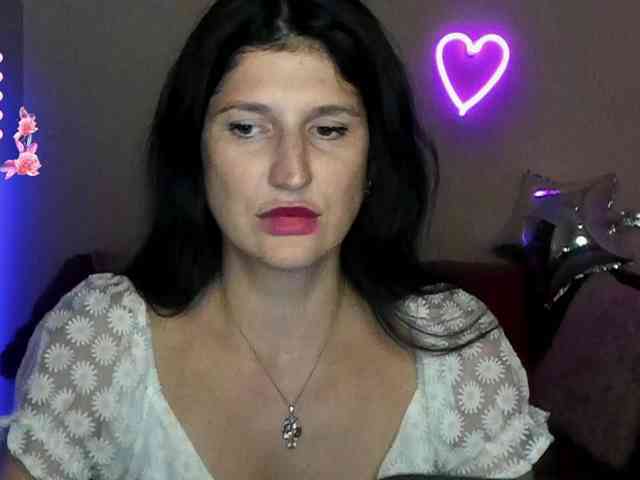 AliannaSoloKisses webcam