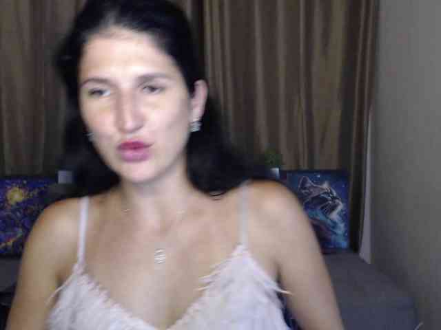 AliannaSoloKisses webcam