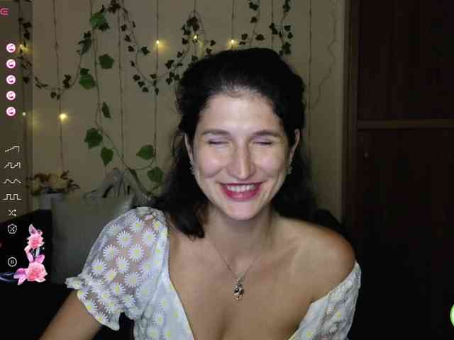 AliannaSoloKisses webcam