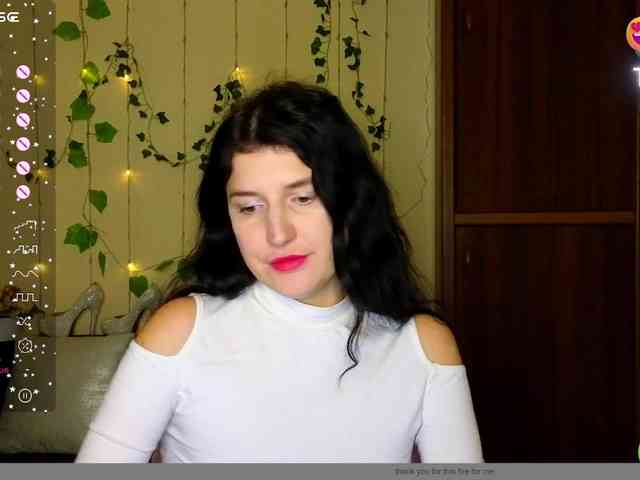 AliannaSoloKisses webcam