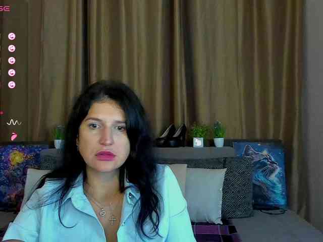 AliannaSoloKisses webcam