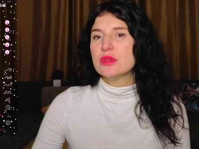 AliannaSoloKisses webcam