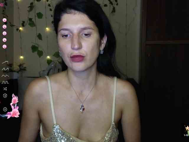 AliannaSoloKisses webcam