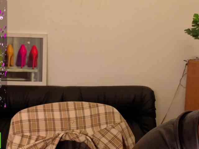 AliannaSoloKisses webcam