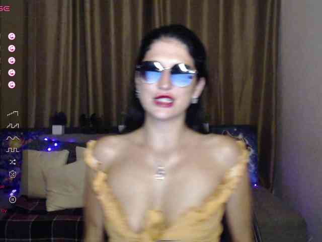 AliannaSoloKisses webcam