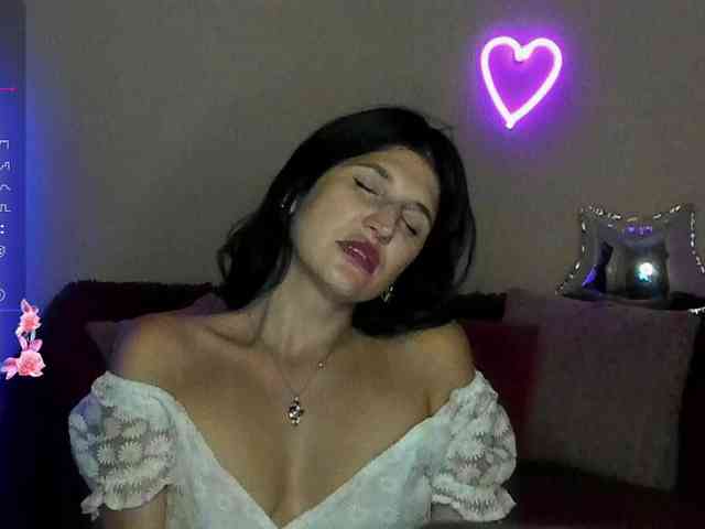 AliannaSoloKisses webcam