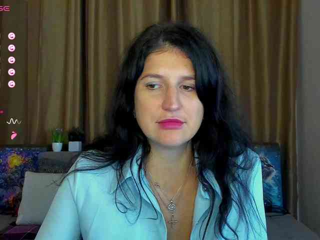 AliannaSoloKisses webcam