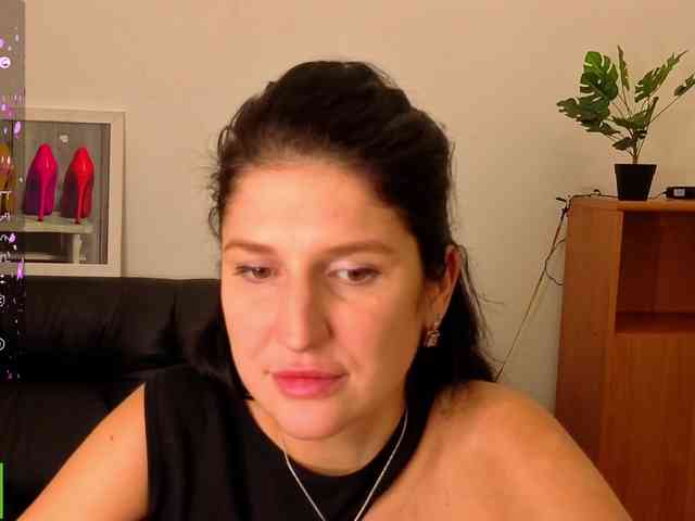 AliannaSoloKisses webcam