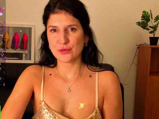 AliannaSoloKisses webcam