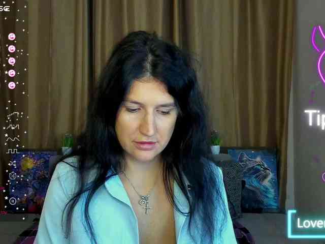 AliannaSoloKisses webcam