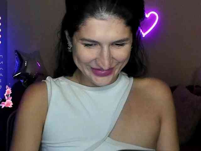 AliannaSoloKisses webcam
