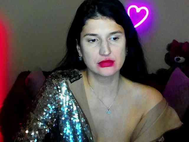 AliannaSoloKisses webcam