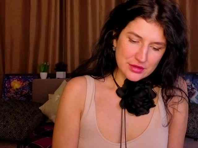 AliannaSoloKisses webcam