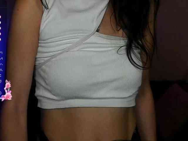 AliannaSoloKisses webcam