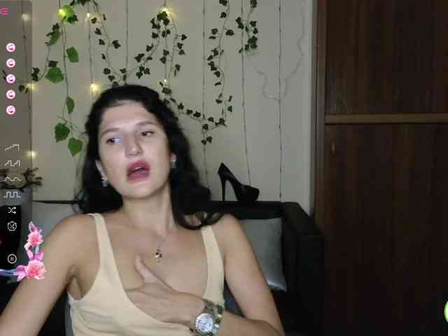 AliannaSoloKisses webcam